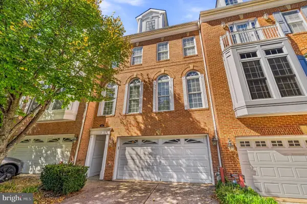4076 Clovet Dr #27, FAIRFAX, VA 22030