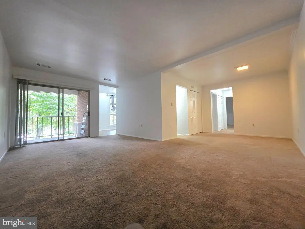 3362 Woodburn Rd #31, Annandale, VA 22003 - #1