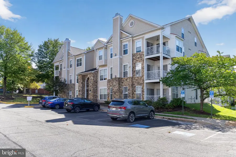 5921 Founders Crossing Ct #202, Alexandria, VA 22310 - #2