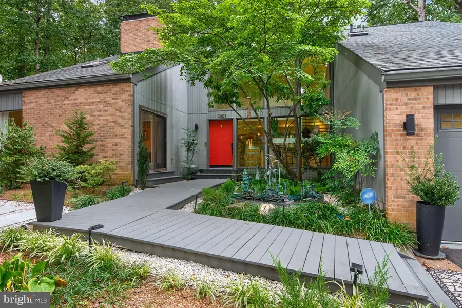 2003 Upper Lake Dr, Reston, VA 20191 - #2
