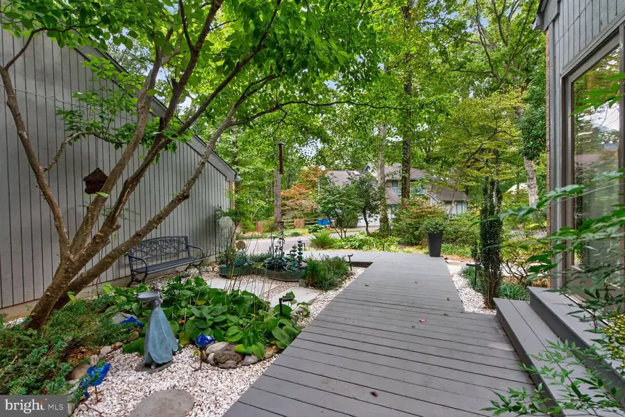 2003 Upper Lake Dr, Reston, VA 20191 - #3