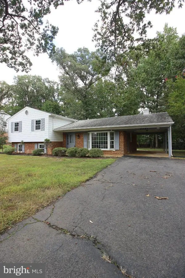 2391 Cedar Ln, VIENNA, VA 22180