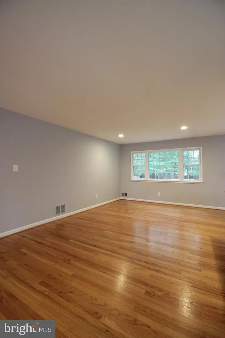2391 Cedar Ln, Vienna, VA 22180 - #3