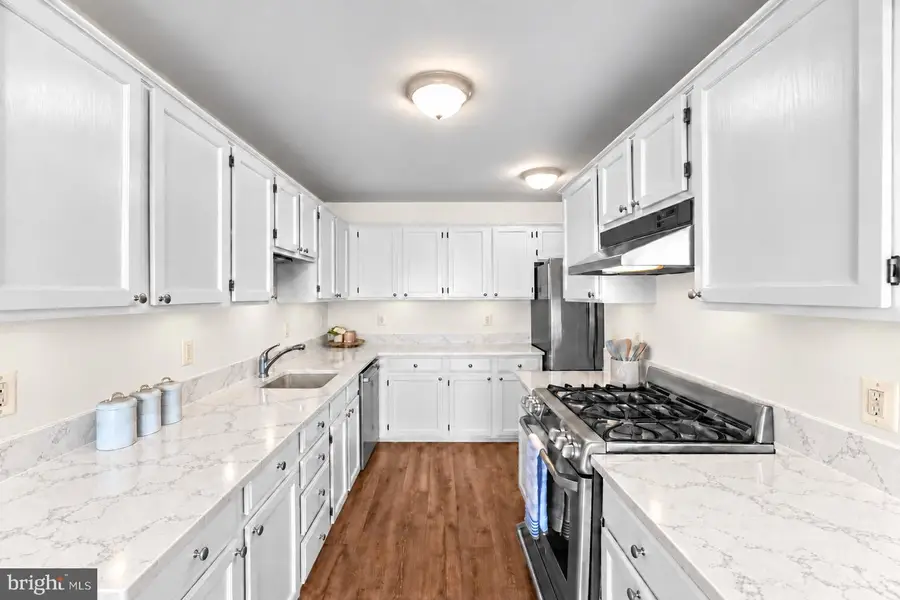 14548 Eddy Ct, Centreville, VA 20120 - #2