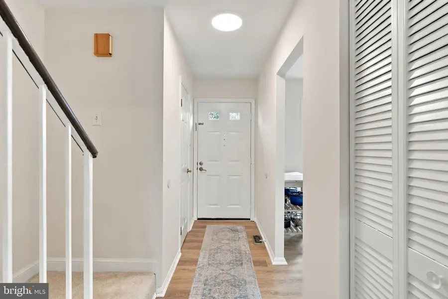 5529 Ridgeton Hill Ct, Fairfax, VA 22032 - #3