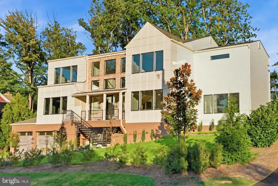 1917 Kenbar Ct, McLean, VA 22101 - #2