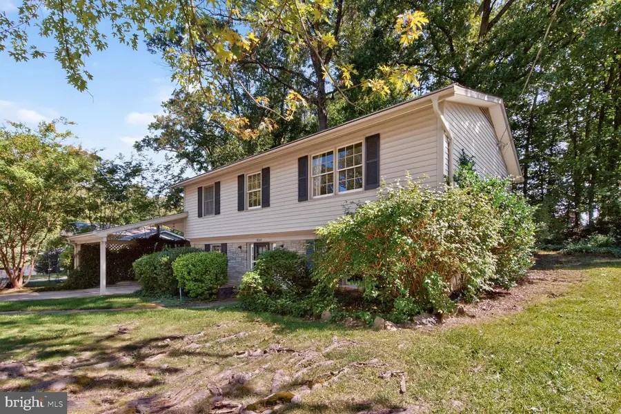 6105 Fernleigh Blvd, Springfield, VA 22152 - #3
