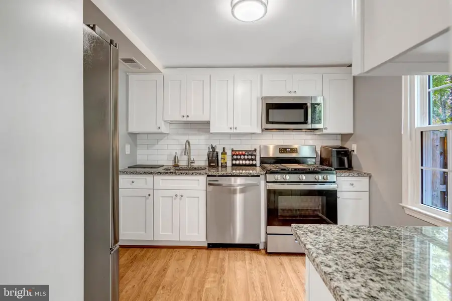 5459 Lighthouse Ln, Burke, VA 22015 - #3