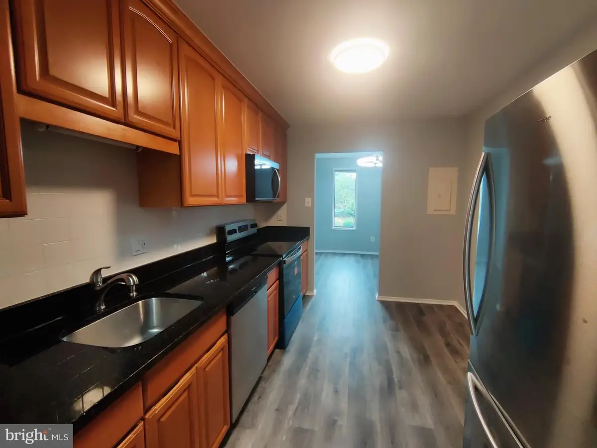 511 Florida Ave #101, Herndon, VA 20170 - #1