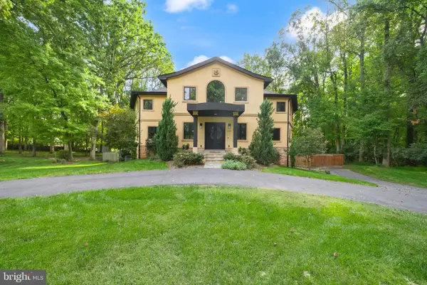 8419 Overlook St, VIENNA, VA 22182