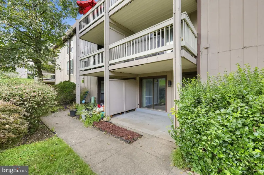 5803 Royal Ridge Dr #i, Springfield, VA 22152 - #3