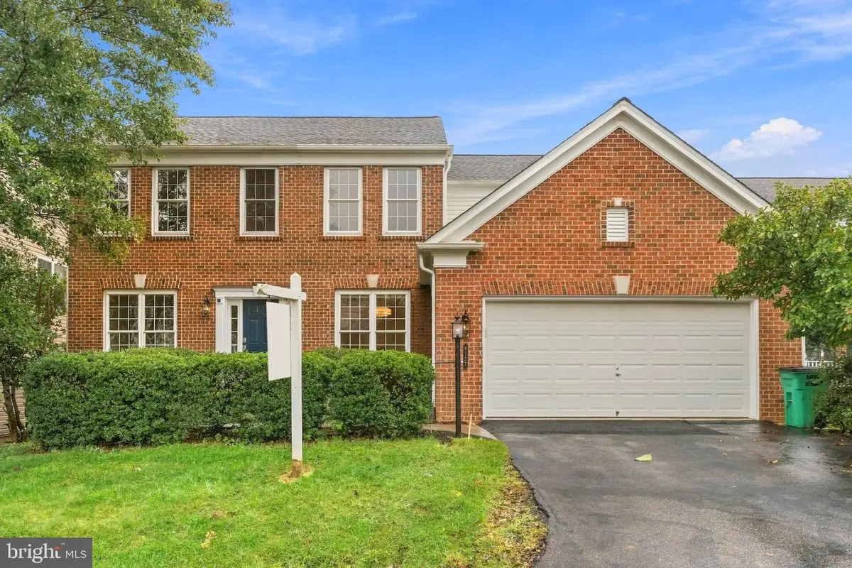8157 Douglas Fir Dr, Lorton, VA 22079 - #1