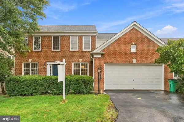 8157 Douglas Fir Dr, LORTON, VA 22079