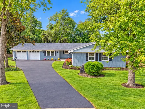 12811 Madeley Ct, FAIRFAX, VA 22033