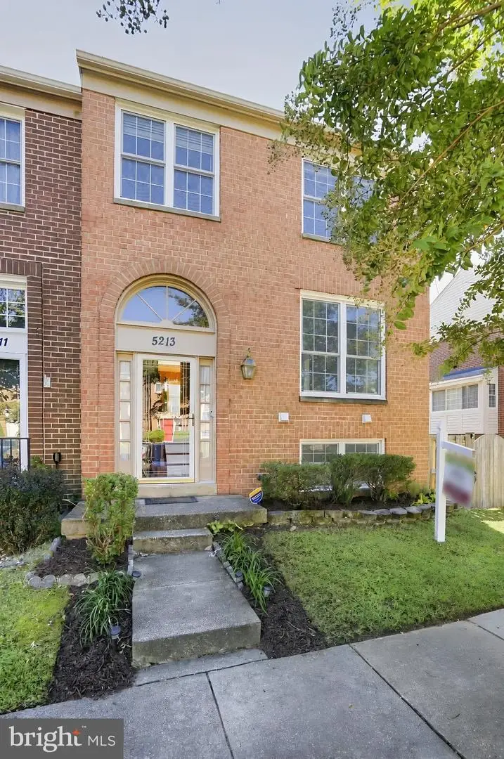 5213 Leeward Ln, Alexandria, VA 22315 - #1