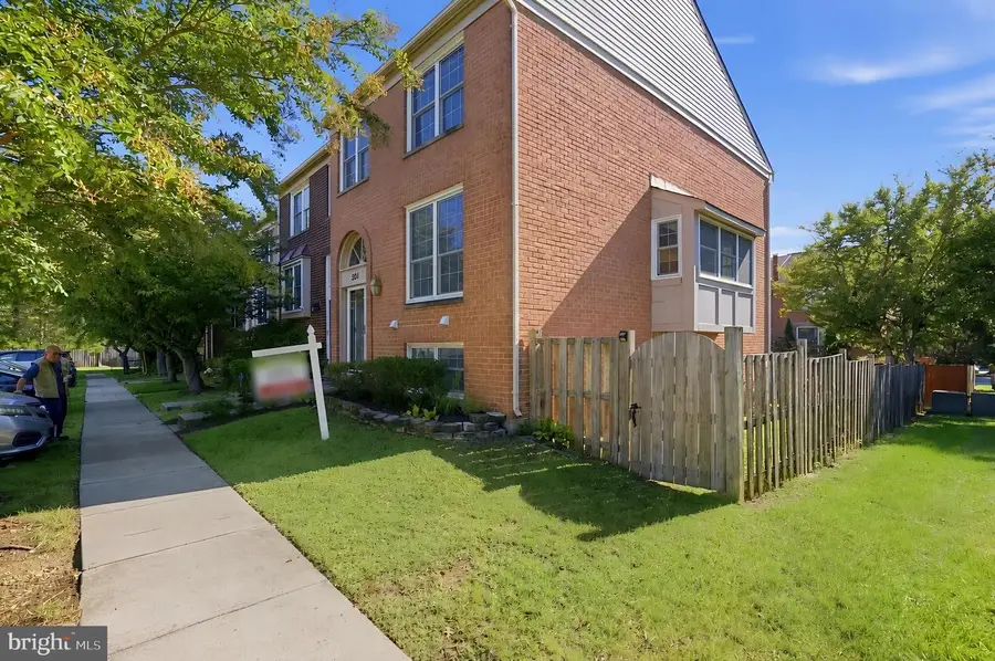 5213 Leeward Ln, Alexandria, VA 22315 - #2
