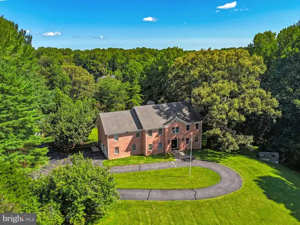 9200 Falls Run Rd, MCLEAN, VA 22102