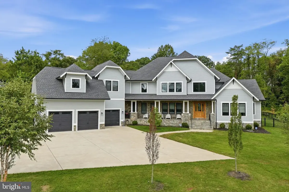 5532 Summit St, Centreville, VA 20120 - #1
