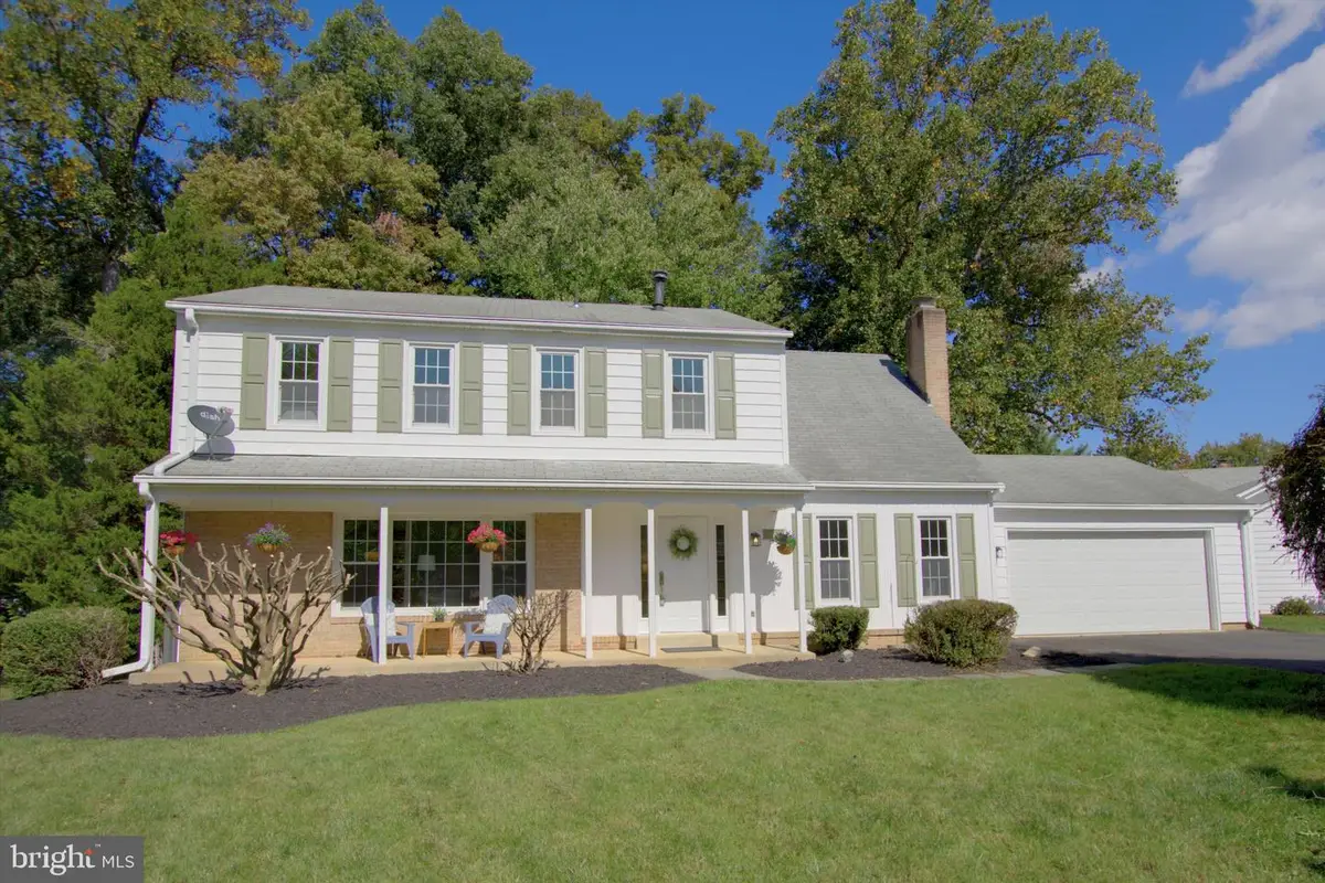 8014 W Point Dr, Springfield, VA 22153 - #1