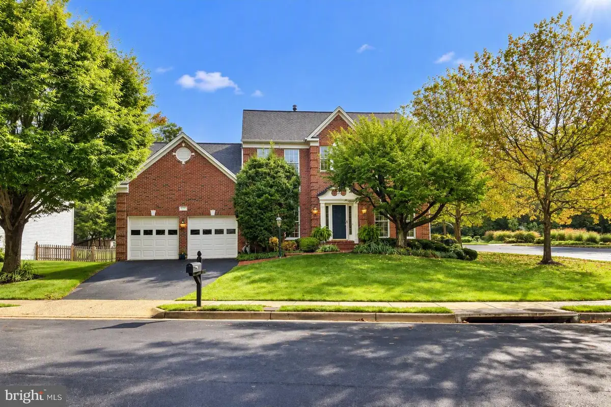 2531 Fallon Dr, Herndon, VA 20171 - #1