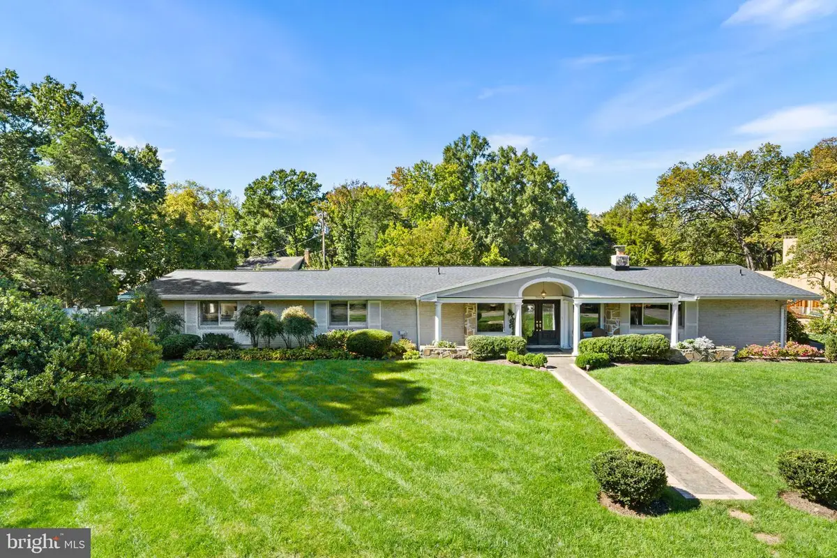 7910 W Boulevard Dr, Alexandria, VA 22308 - #1