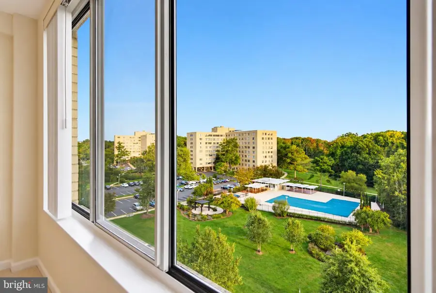 6641 Wakefield Dr #711, Alexandria, VA 22307 - #2