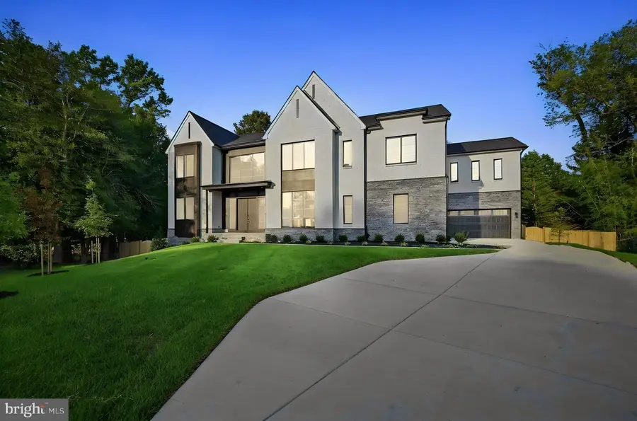 2101 Grayson Pl, Falls Church, VA 22043 - #3