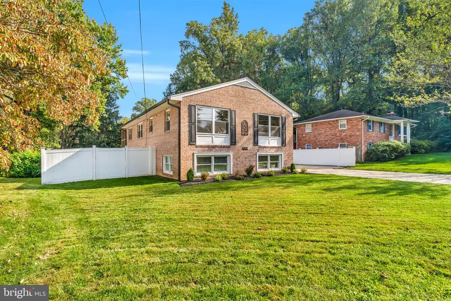 9009 Mears St, Fairfax, VA 22031 - #2