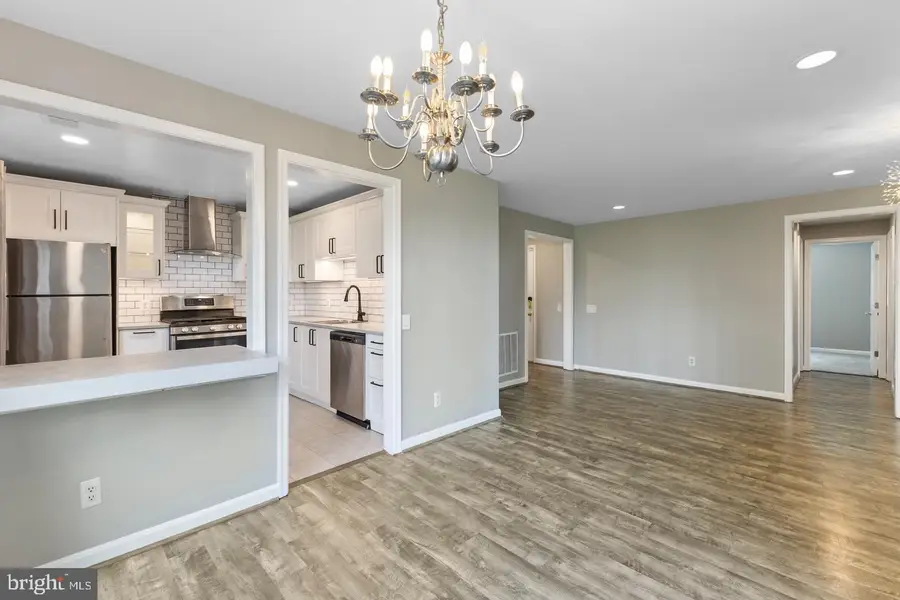 8244 Catbird Cir #101, Lorton, VA 22079 - #3
