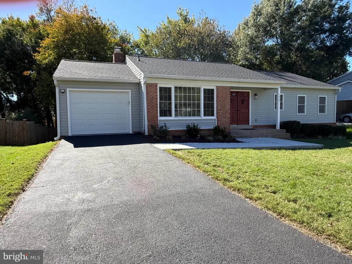 7907 Colorado Springs Dr, Springfield, VA 22153 - #1