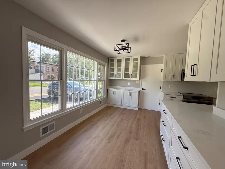 7907 Colorado Springs Dr, Springfield, VA 22153 - #3