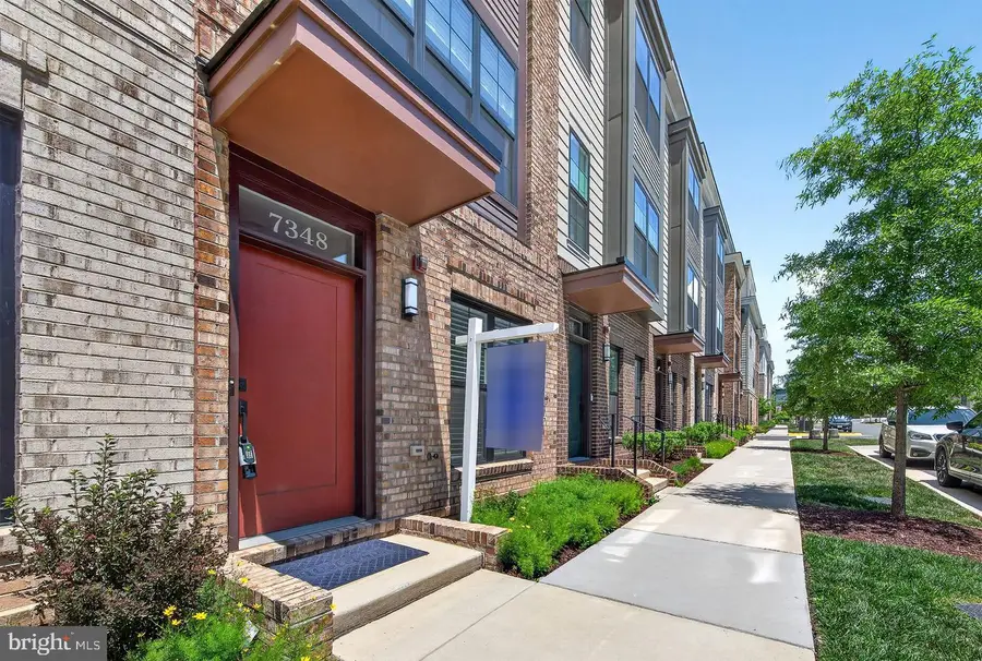 7348 Blade Dr, Falls Church, VA 22042 - #2