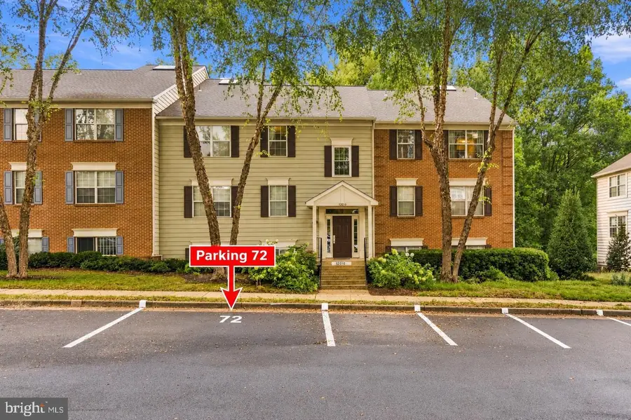 12010 Golf Ridge Ct #302, Fairfax, VA 22033 - #2