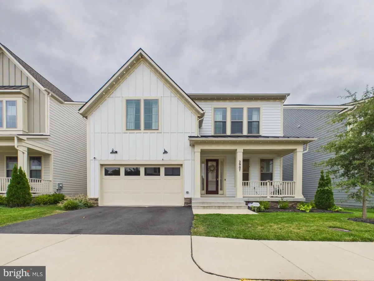 2907 Home Pl, Fairfax, VA 22031 - #1