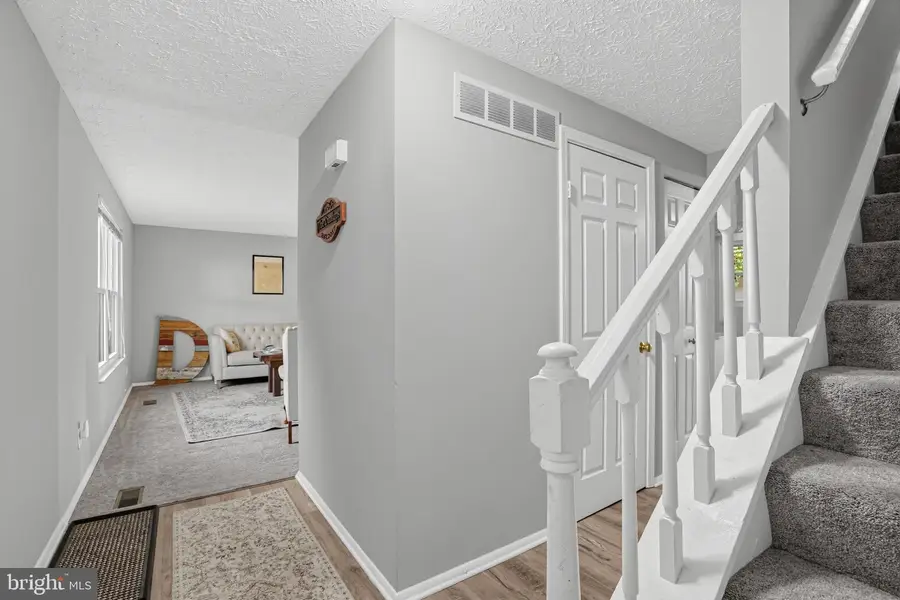 1741 Whitewood Ln, Herndon, VA 20170 - #2