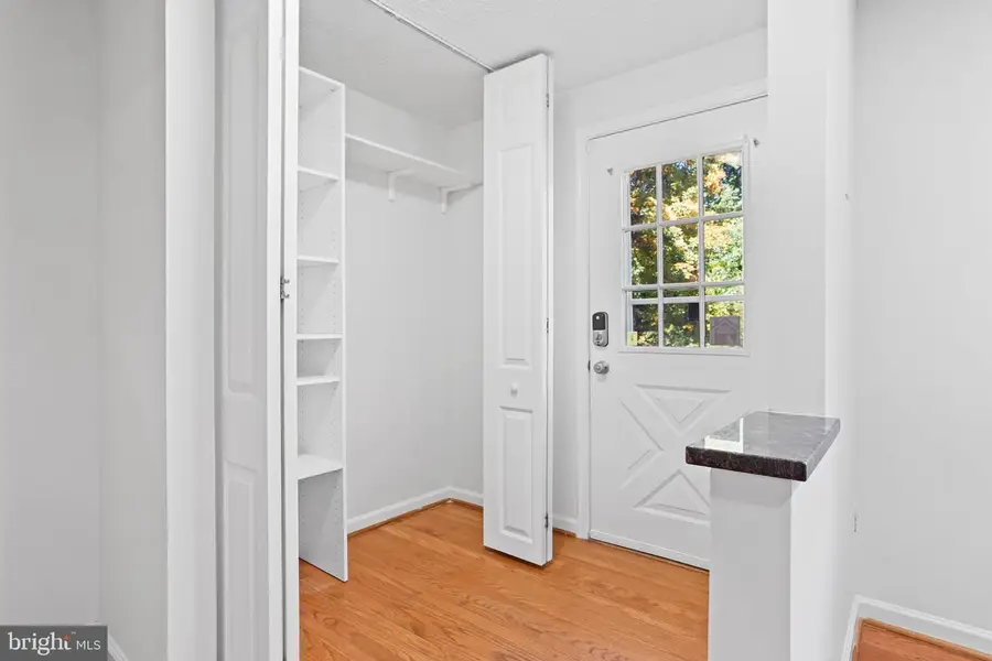 8006 Grandview Ct, Springfield, VA 22153 - #3