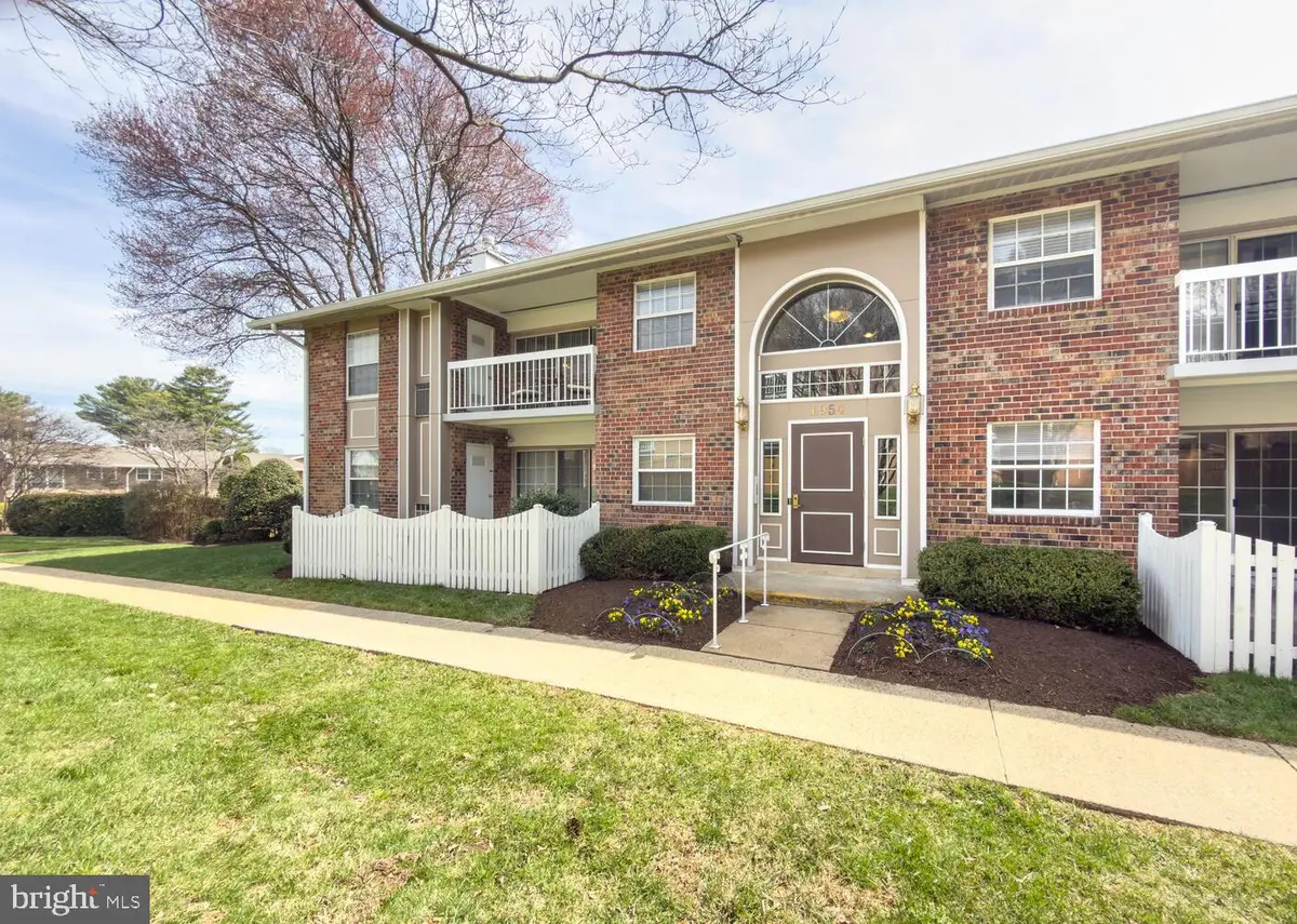 1954 Kennedy Dr #202, McLean, VA 22102 - #1