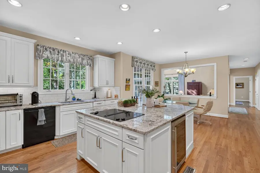 6028 Copely Ln, McLean, VA 22101 - #2