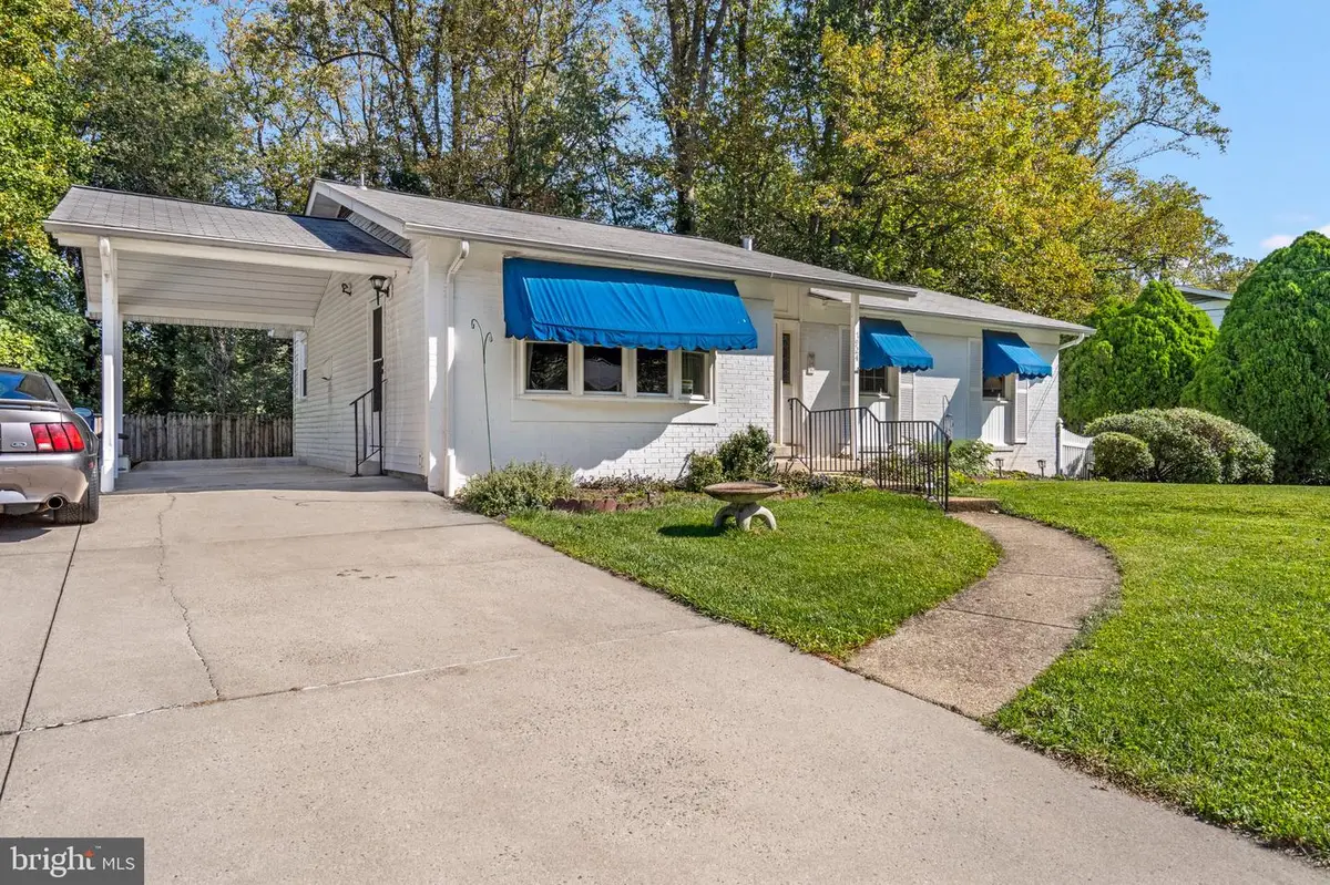 7924 Harwood Pl, Springfield, VA 22152 - #1