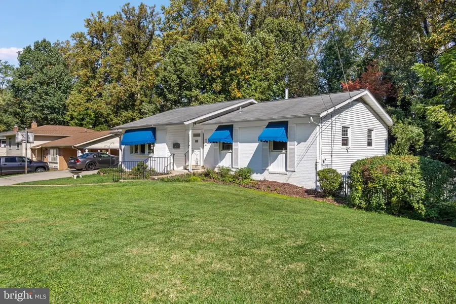 7924 Harwood Pl, Springfield, VA 22152 - #3
