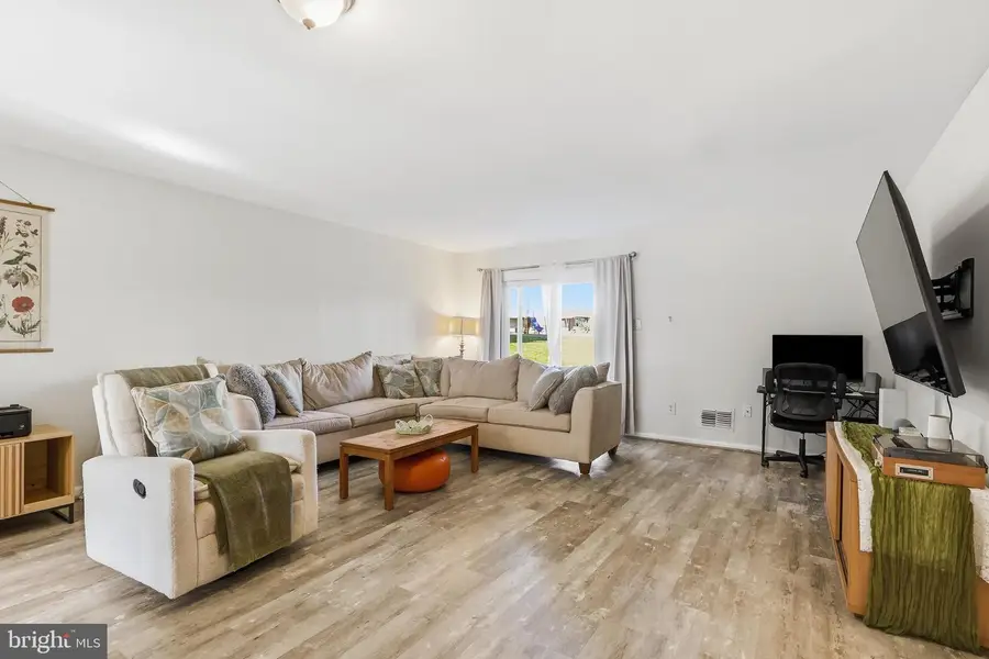 14502 Golden Oak Rd #105a, Centreville, VA 20121 - #2