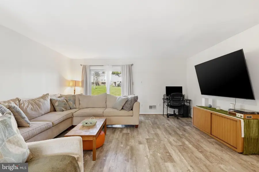 14502 Golden Oak Rd #105a, Centreville, VA 20121 - #3