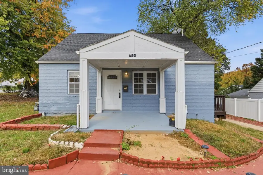 7124 Quincy Ave, Falls Church, VA 22042 - #2