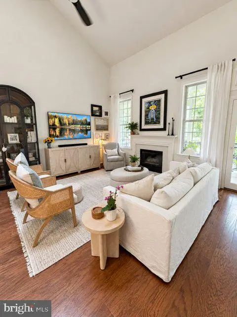 1367 Garden Wall Cir #711, Reston, VA 20194 - #3