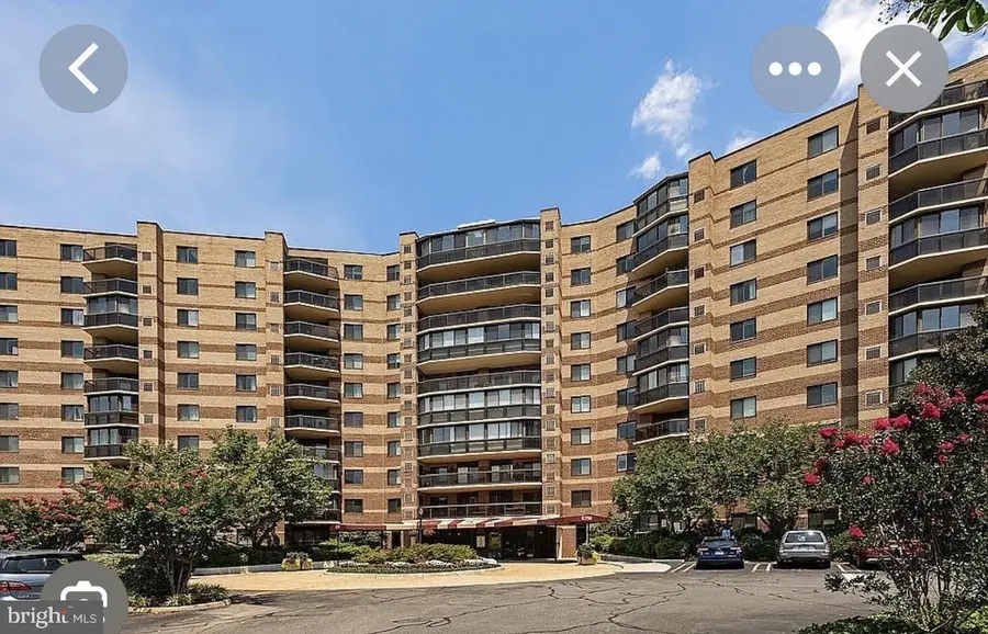 8350 Greensboro Dr #424, McLean, VA 22102 - #2