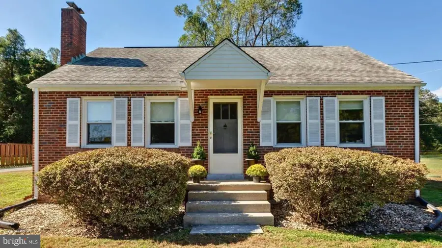 650 Walker Rd, Great Falls, VA 22066 - #3