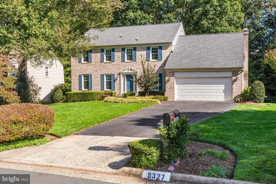 9327 Hobart Ct, Fairfax, VA 22032 - #2