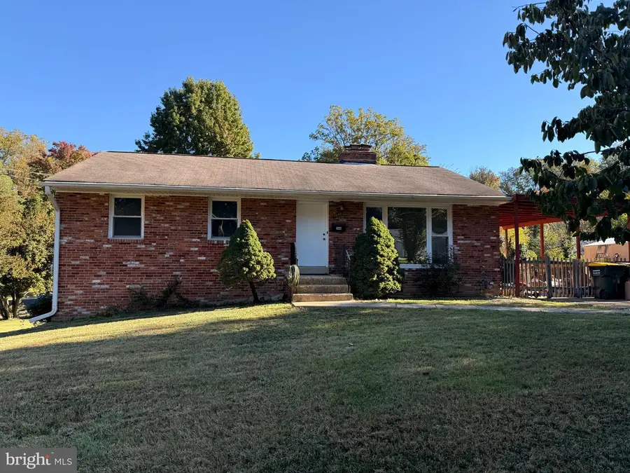 7540 Axton St, Springfield, VA 22151 - #2