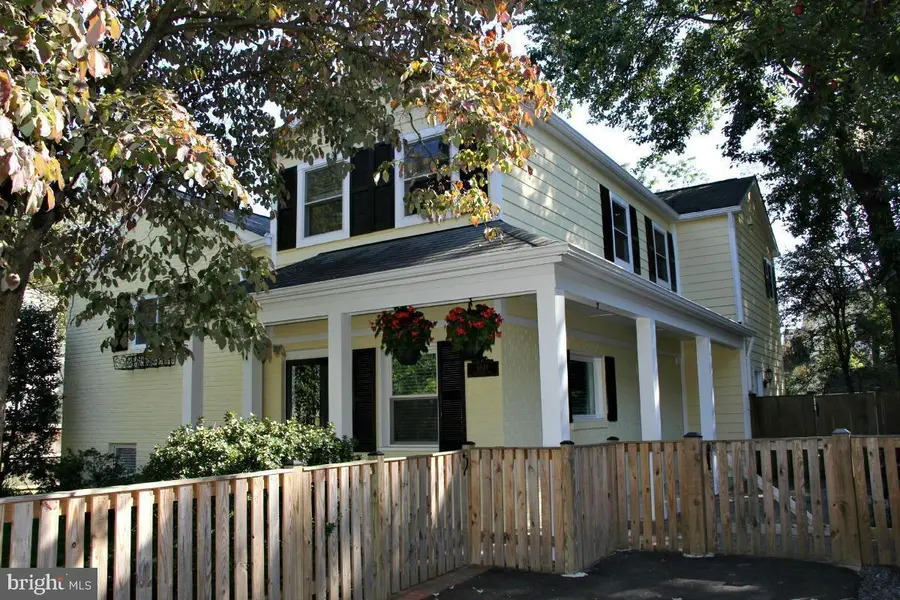6649 Hallwood Ave, Falls Church, VA 22046 - #2