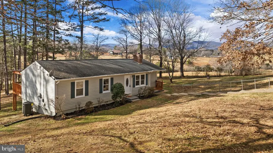 42 Westview Rd, Ruckersville, VA 22968 - Image #2